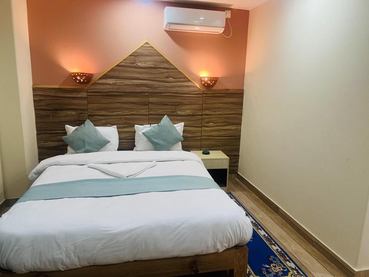 Hotel Olympus Pokhara Ngoại thất bức ảnh
