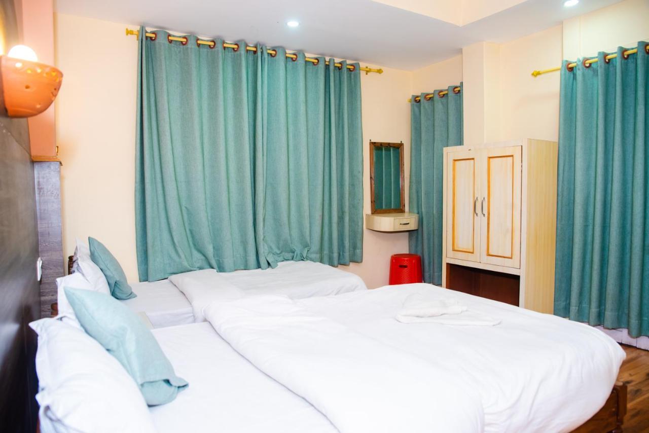 Hotel Olympus Pokhara Ngoại thất bức ảnh