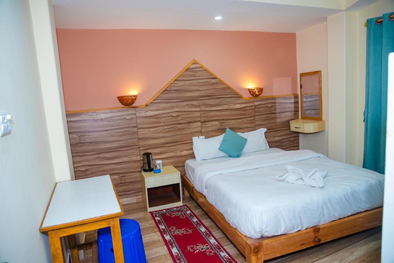 Hotel Olympus Pokhara Ngoại thất bức ảnh