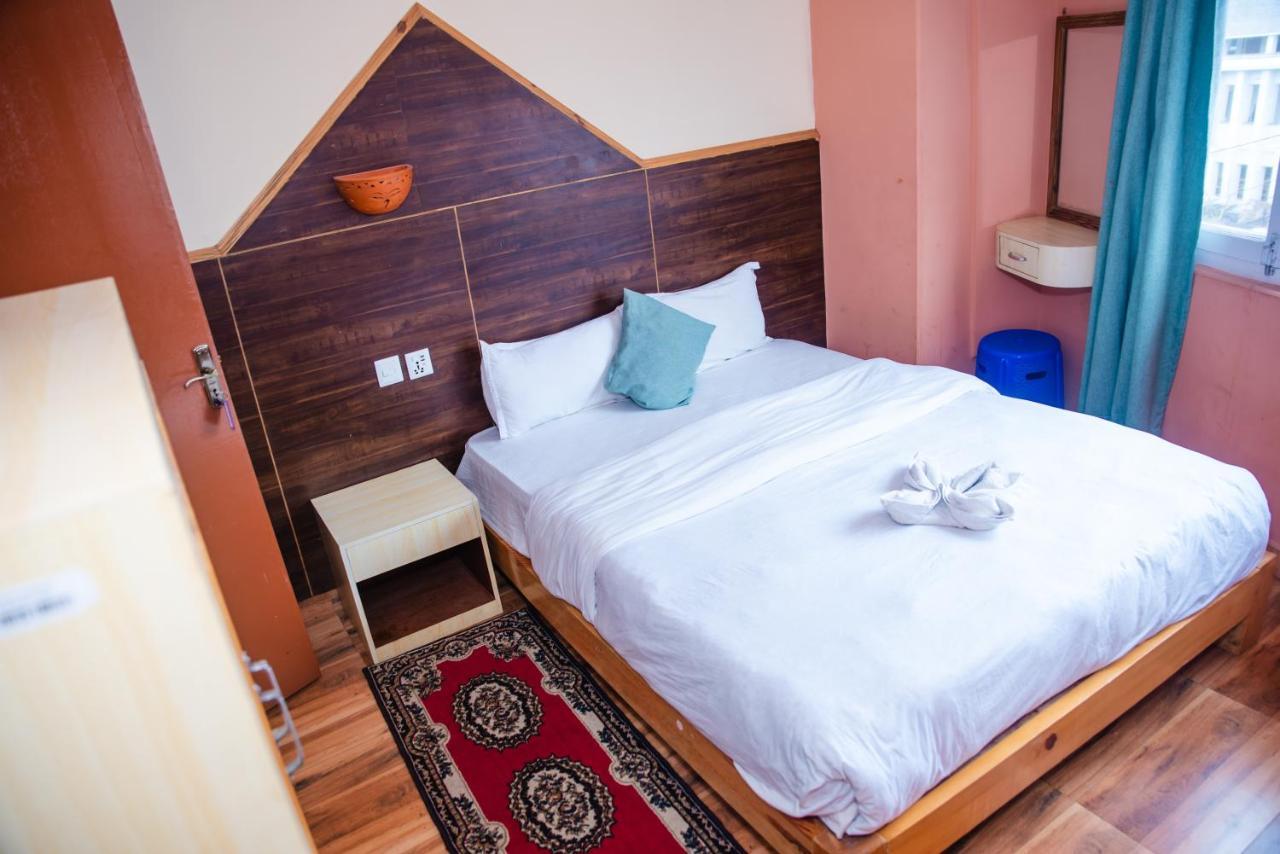 Hotel Olympus Pokhara Ngoại thất bức ảnh
