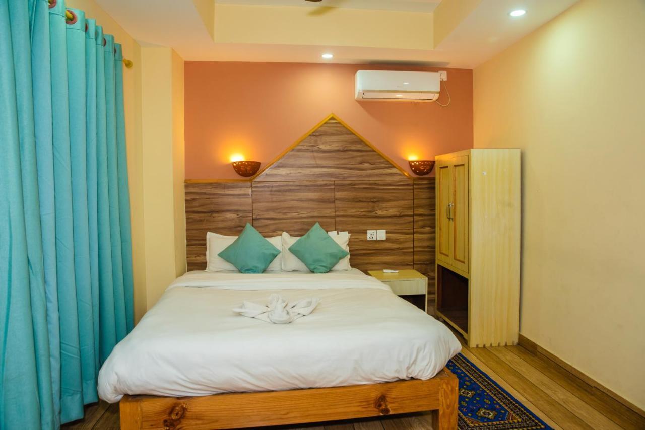 Hotel Olympus Pokhara Ngoại thất bức ảnh