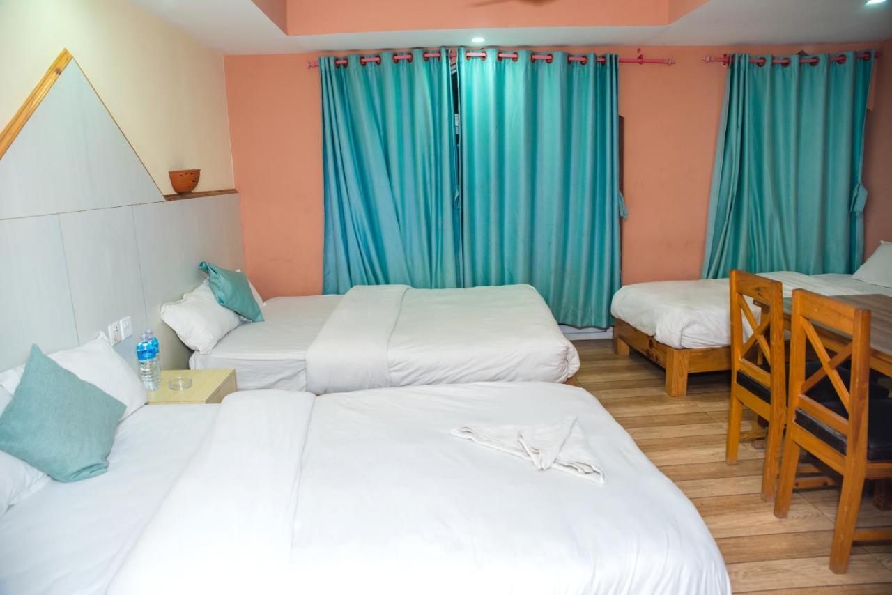 Hotel Olympus Pokhara Ngoại thất bức ảnh