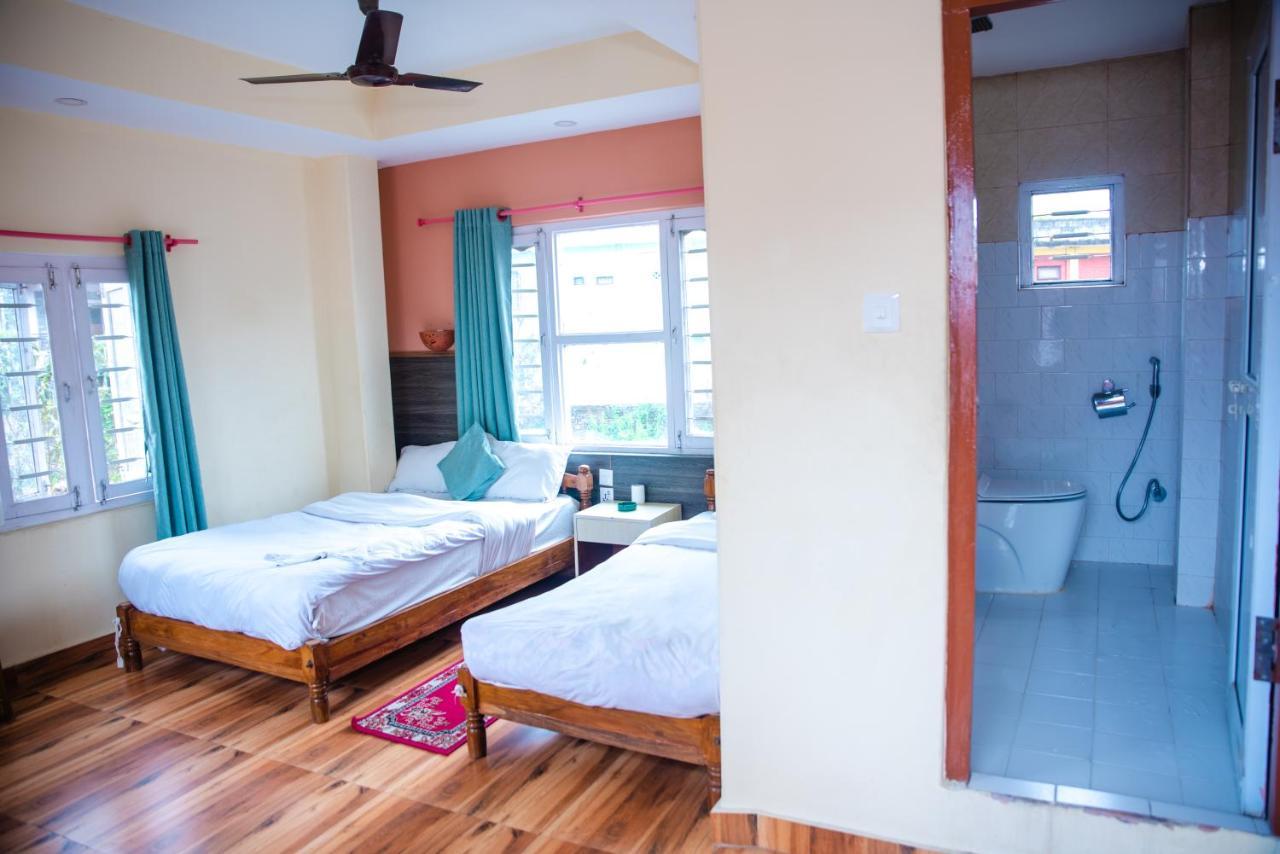 Hotel Olympus Pokhara Ngoại thất bức ảnh